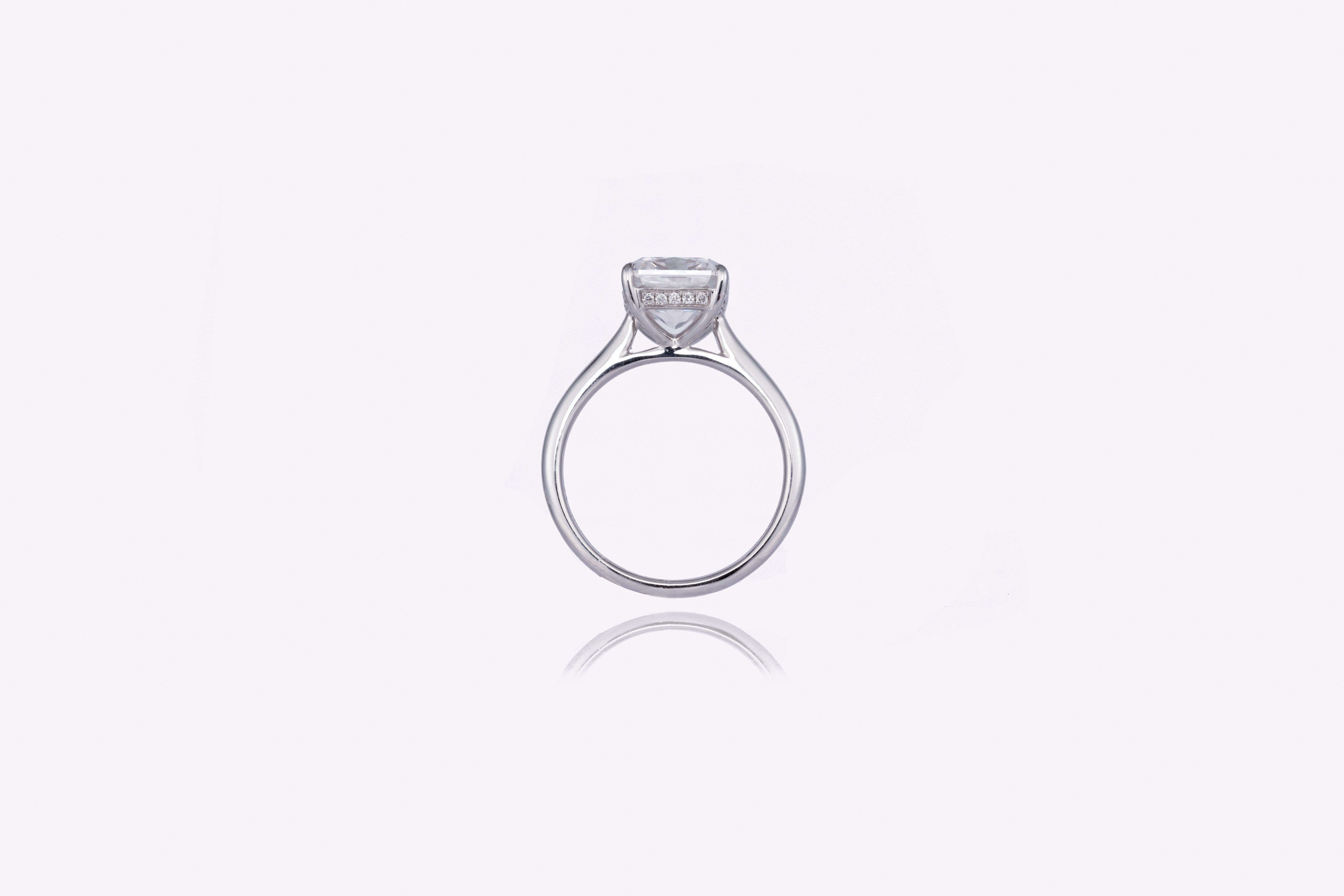 Radiant Splendor: 2 Carat Square-Cut Lab-Grown Diamond Ring