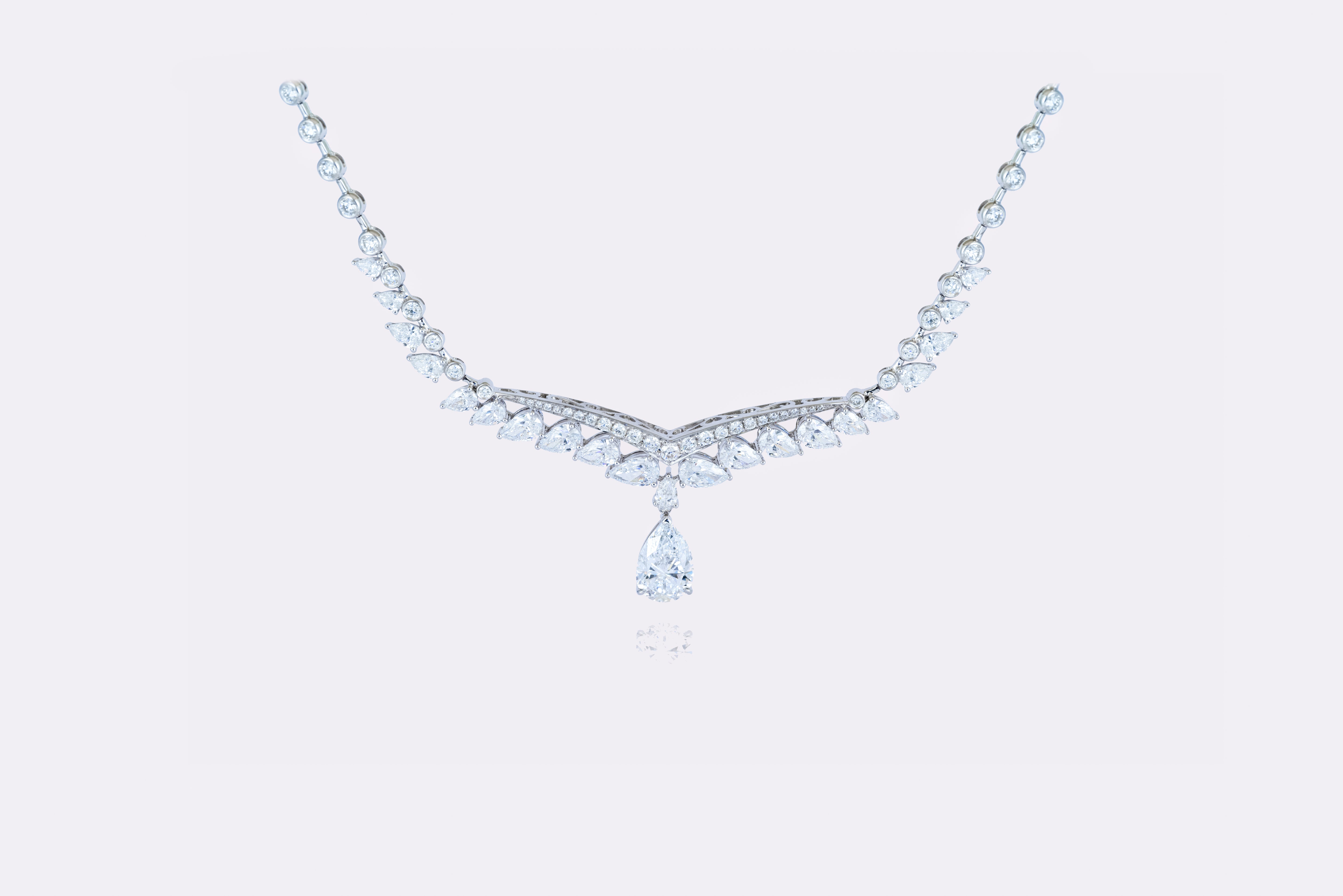 Diamond Delight: Exquisite Diamond Drop Necklace