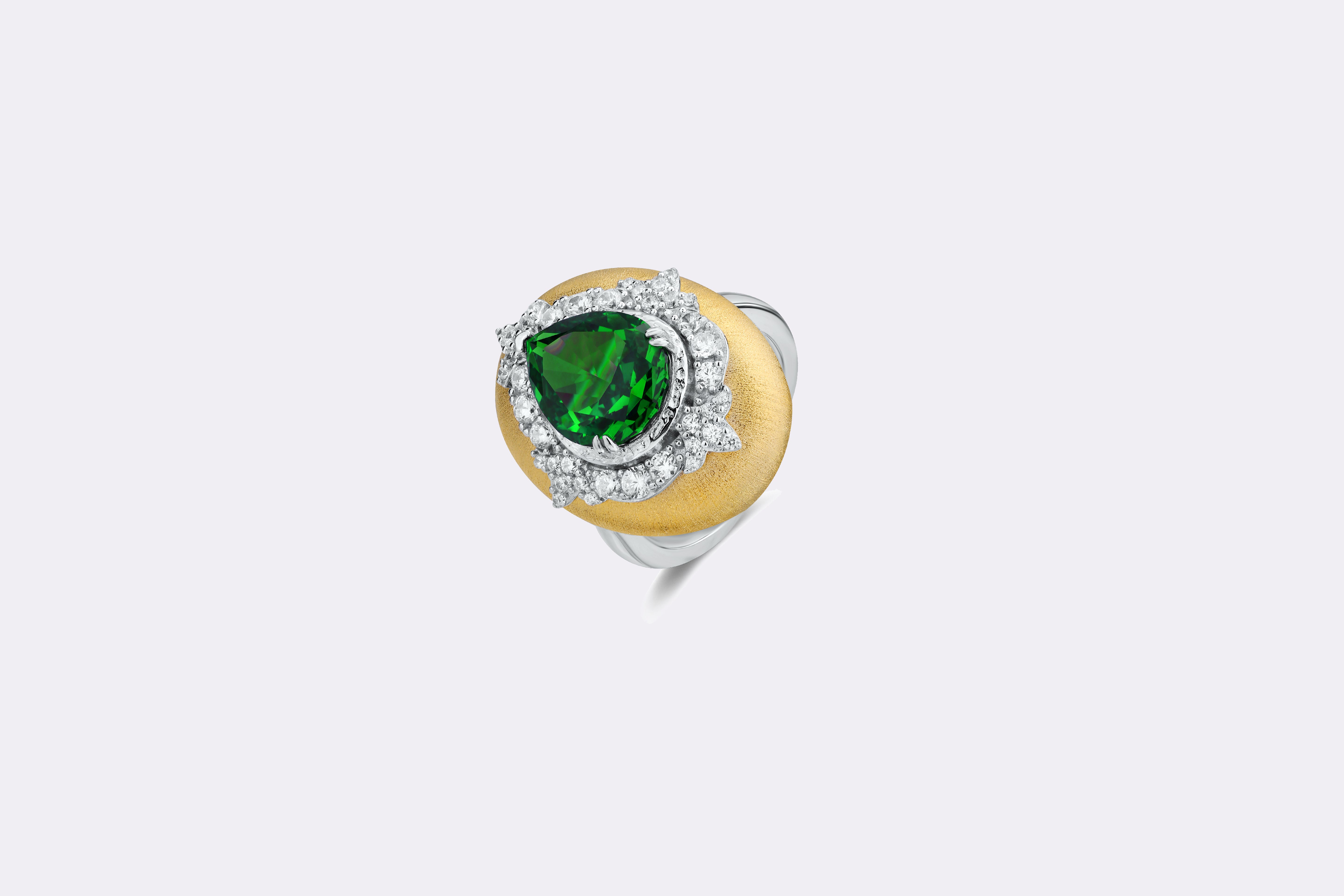 Emerald Majesty Halo Ring 