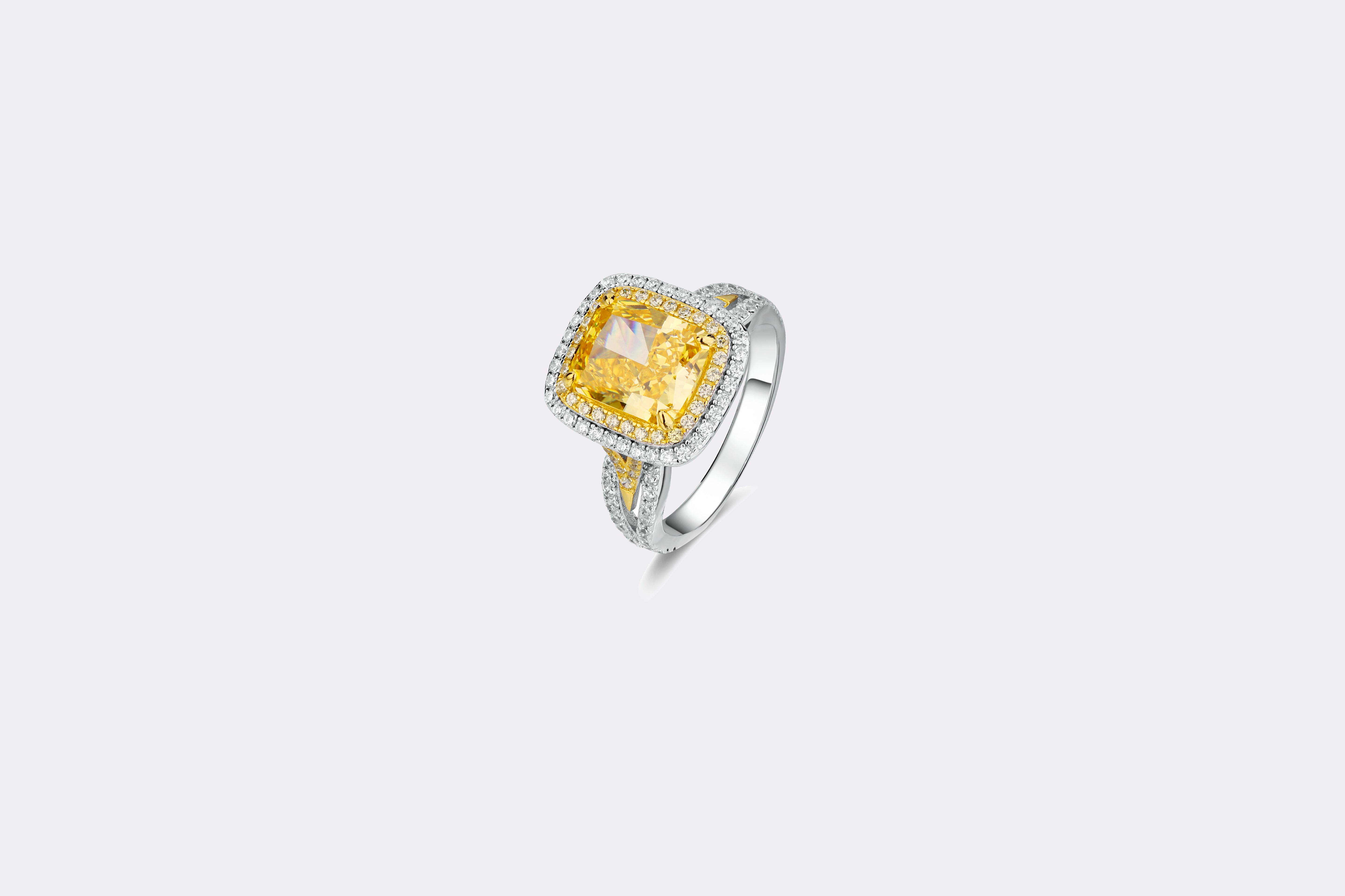 Golden Horizon Halo Diamond Ring