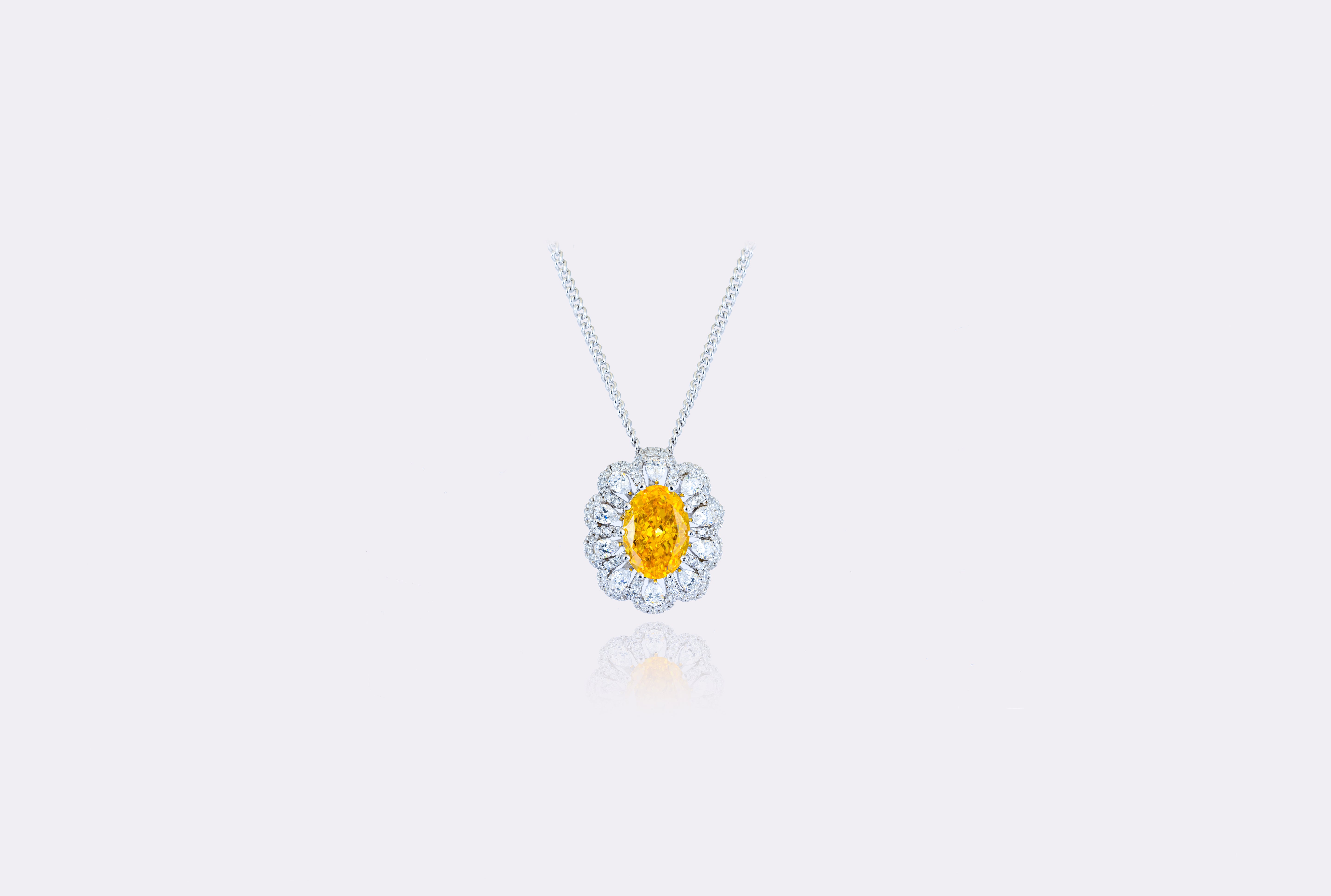 Golden Radiance: Luxurious Yellow Diamond Pendant Necklace